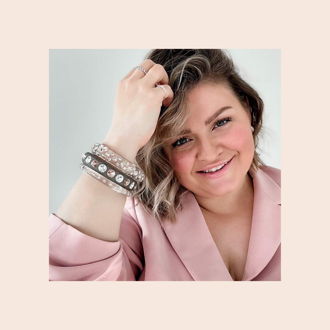 Ela: Plus Size Fashionista