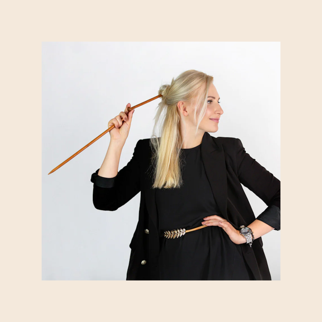 Lola Meinhardt: Luxury Knitwear