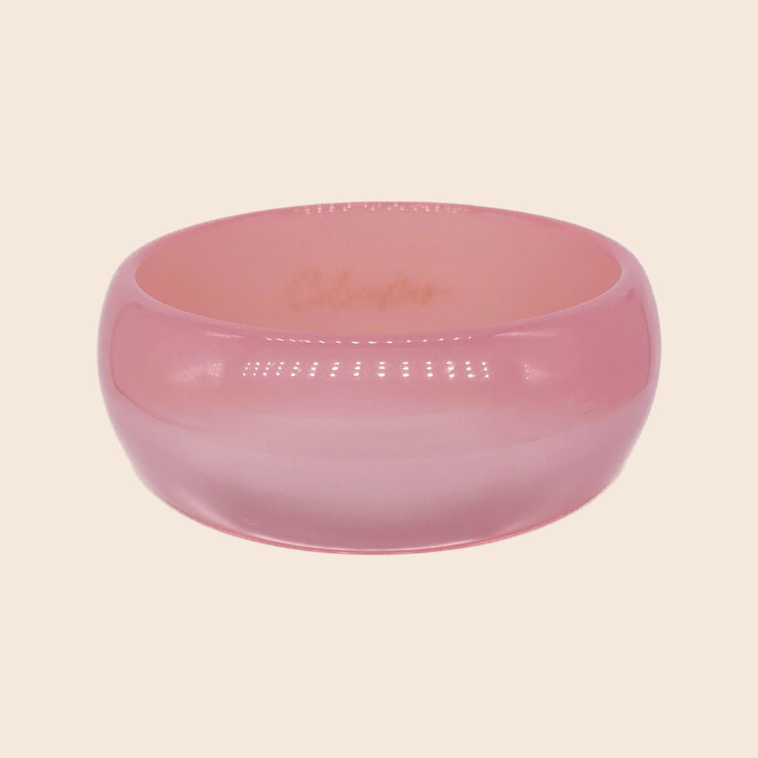 Glänzender Coloristers Armreifen in Rosa. Shiny Coloristers Bangle in Rosa.