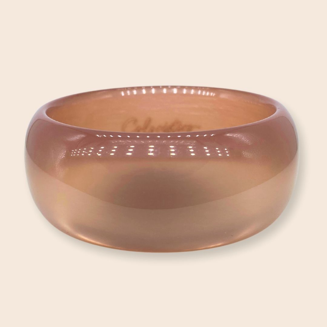 Glänzender Coloristers Armreifen in puder . Shiny Coloristers Bangle in powder